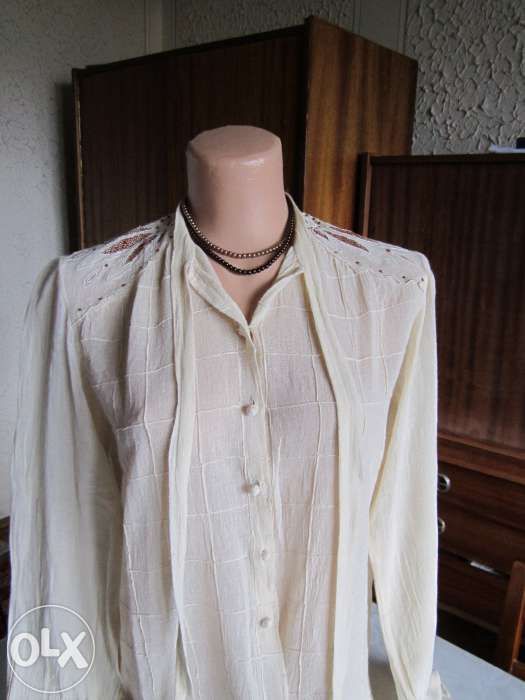 Bluza 100% bumbac din pinza topita bej + bonus bluza alba marime 38/40