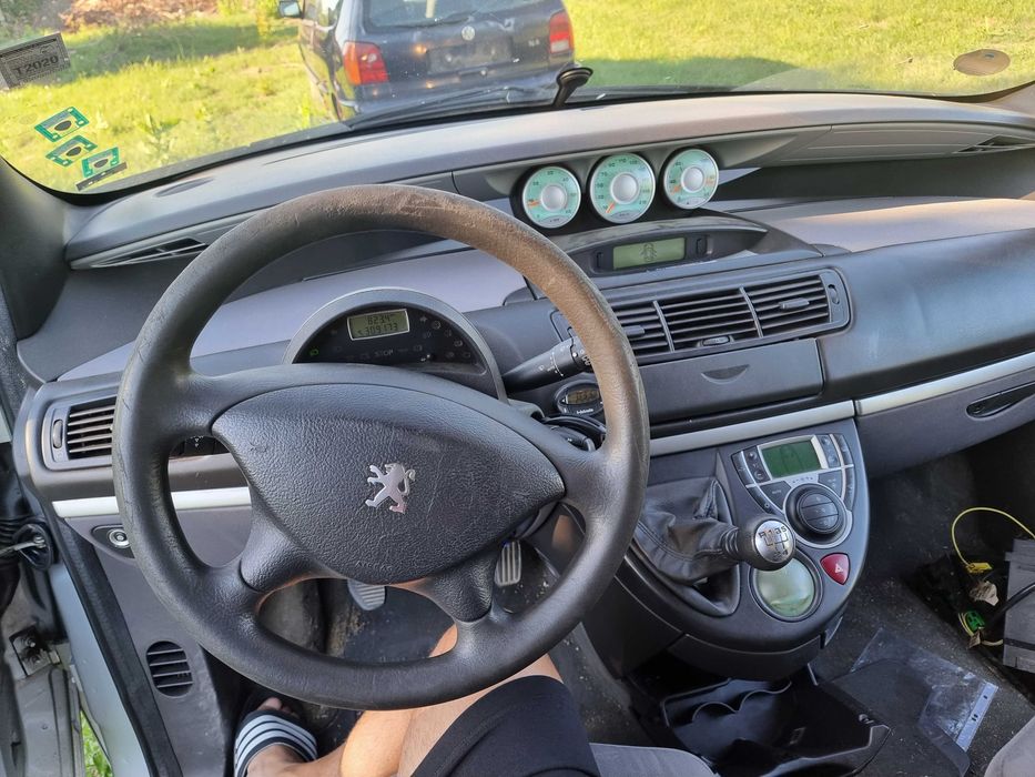Пежо 807 2.2 дизел само на части