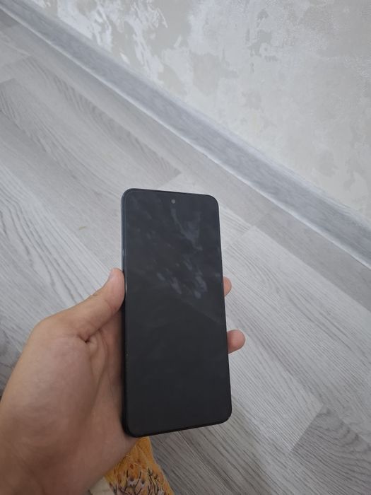 Vivo Y28 v2352 (bu telefon) karobka dakument bor.