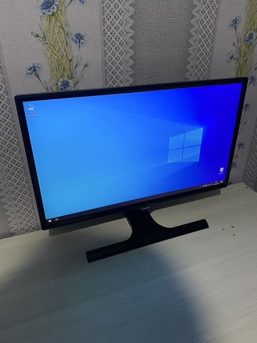 Монитор Samsung 24" IPS Full HD