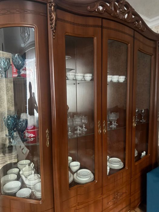 Продам Шкаф,тумбы,стол