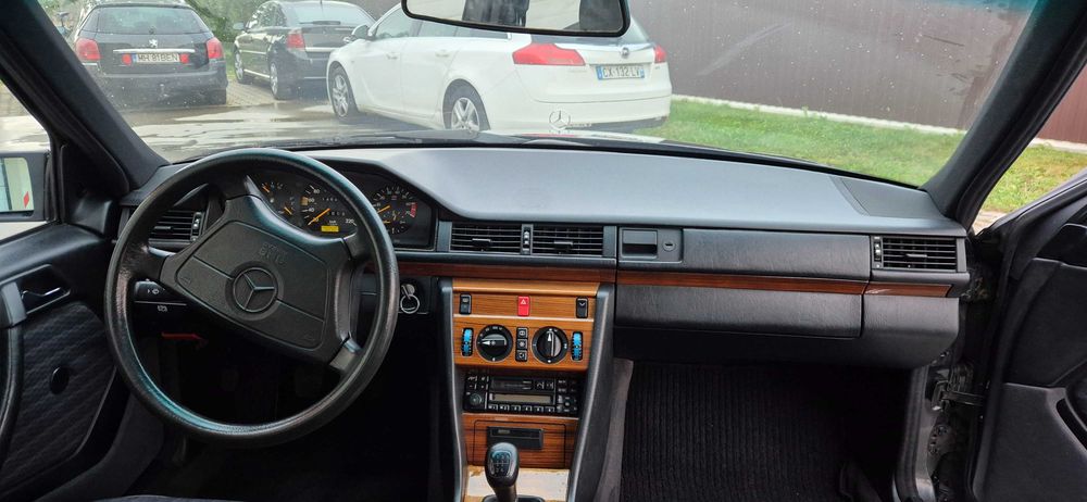 Vand Mercedes Benz W124 Drobeta-Turnu Severin • OLX.ro