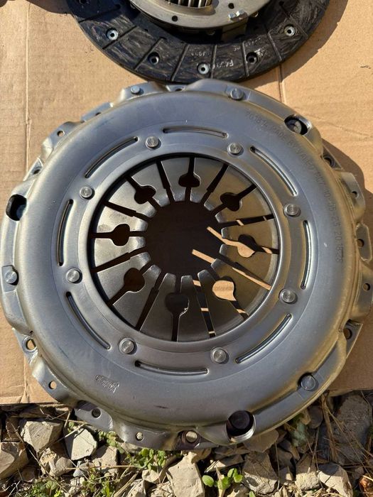 Съединител и маховик комплект