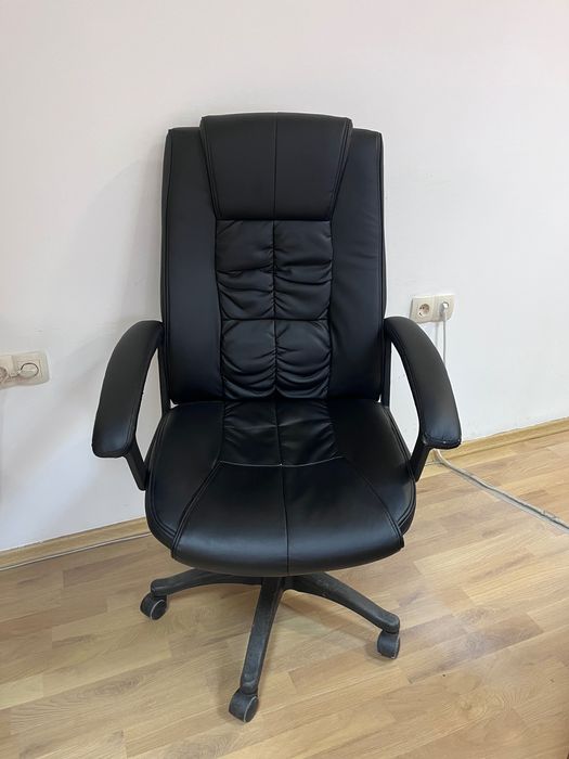 Офис стол в много добро състояние