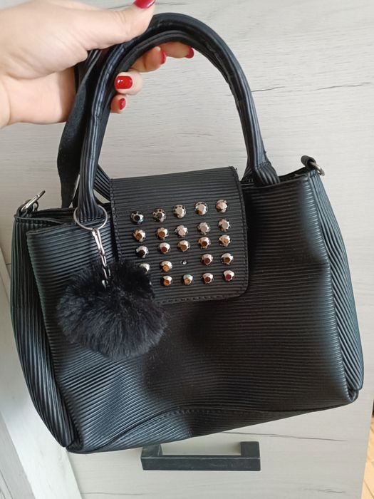 Чанти Zara, Bershka