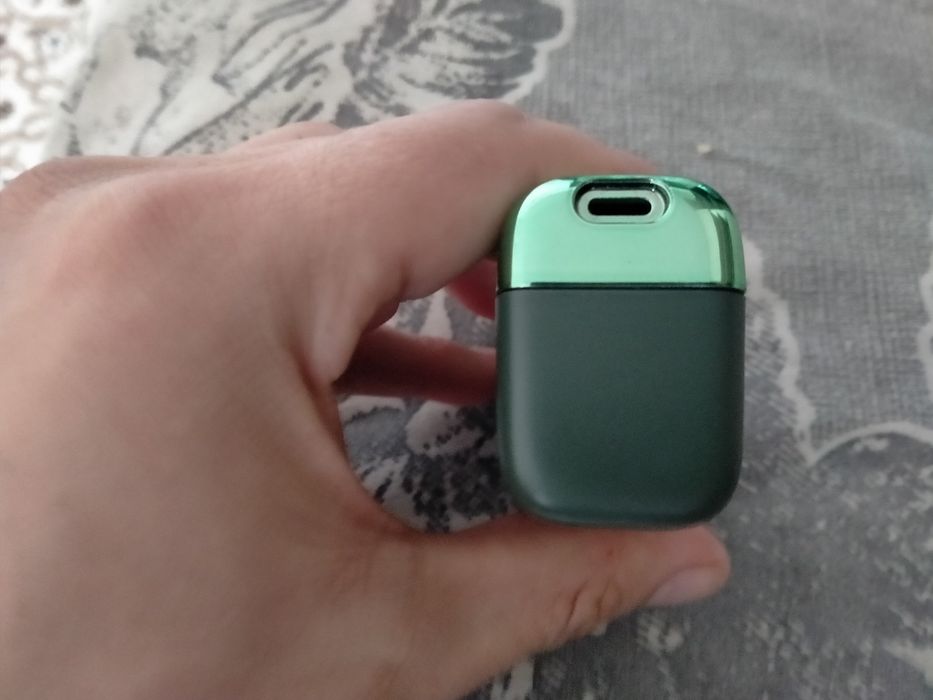 Продам компактный power bank.