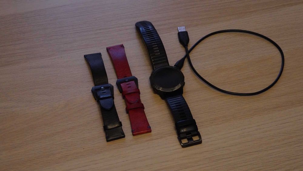 Garmin fēnix 6X Sapphire + 2 допълнителни каишки – 200 €
