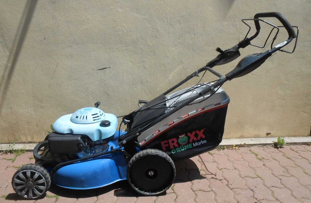 Masina tuns iarba gazon AUTOTRACTIUNE motor benzina