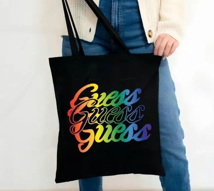 Geanta din panza Guess ,potrivita pentru cumpărături, saculet inclus