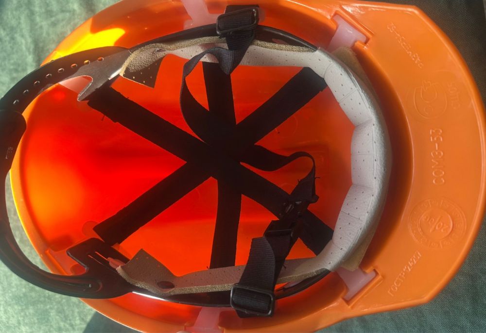 Каска для строителей