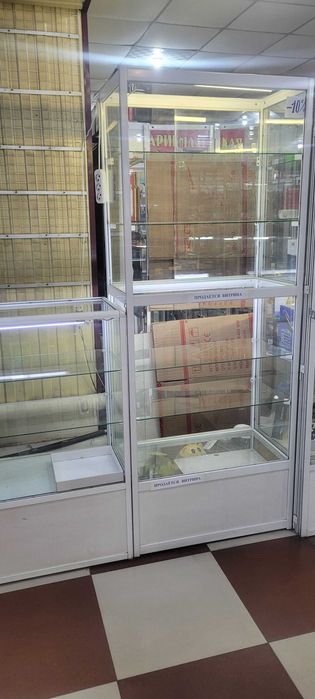 Продам торговые витрины