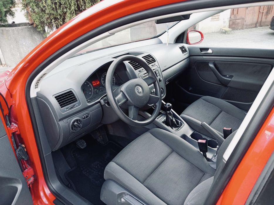 Volkswagen Golf 5 1.6 MPI