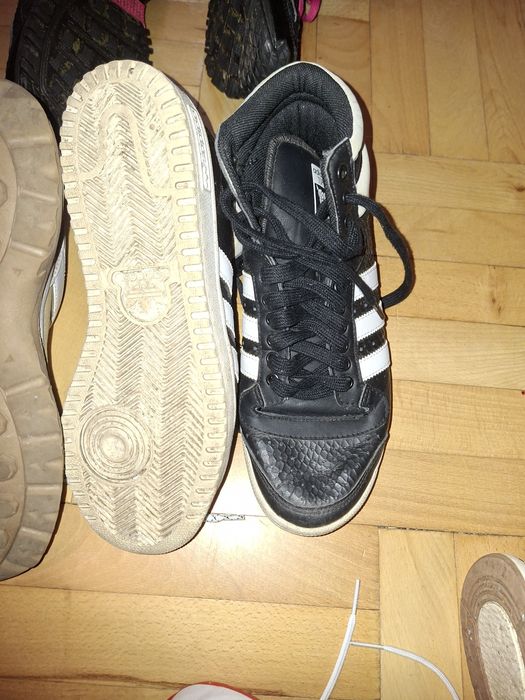 Дамски маратонки нови и обувани по веднъж