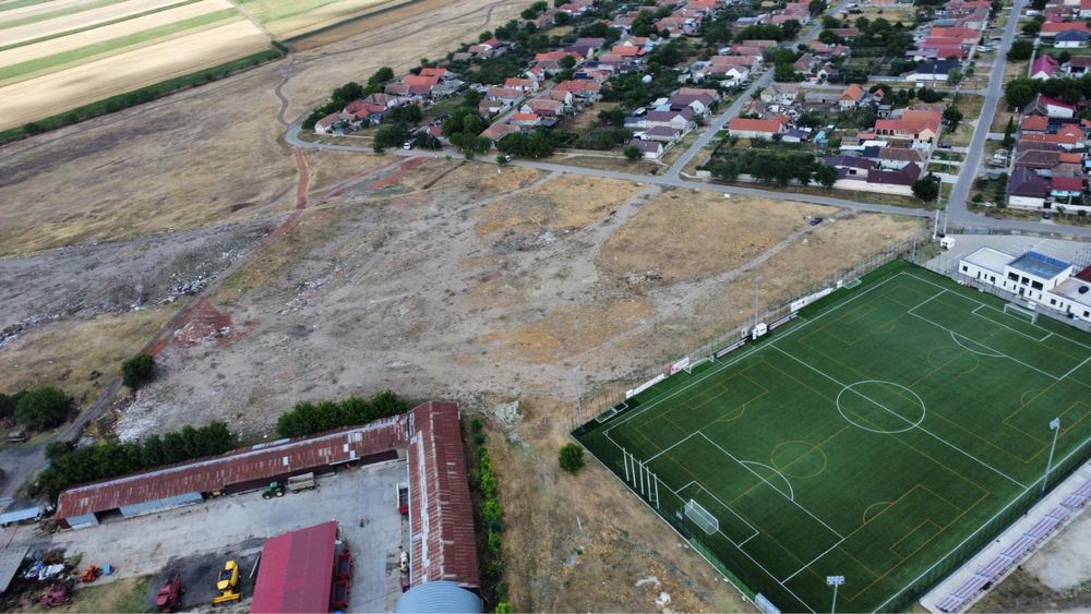 Vand teren intravilan Santana