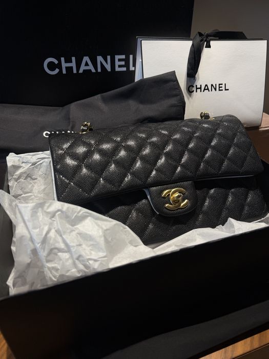 chanel classic flap bag