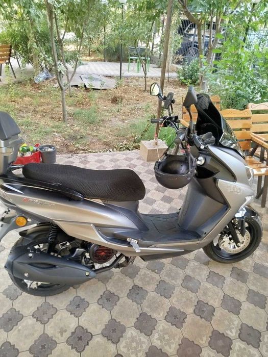 Skuter Tigr GST yangi sotiladi,