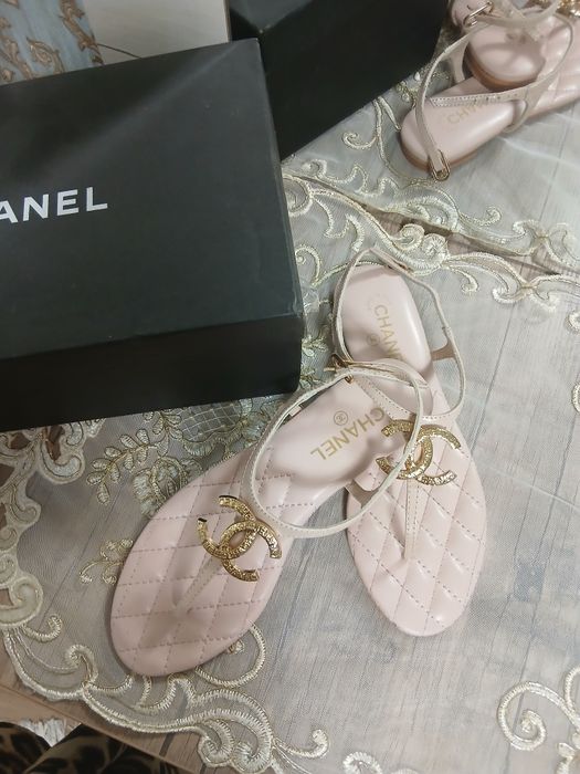 Босоножки от Chanel