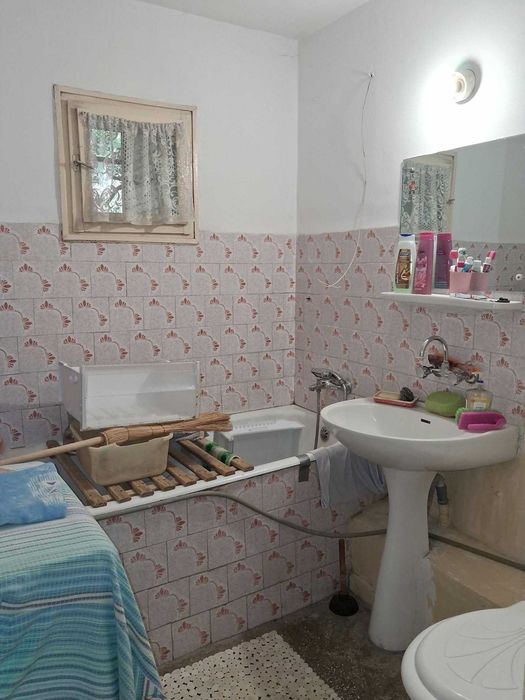 Proprietar vand 2 camere, Piata Sudului, et. 1, 2 balcoane, metrou în apropiere