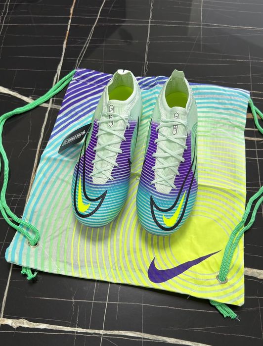 Ghete de fotbal Nike
