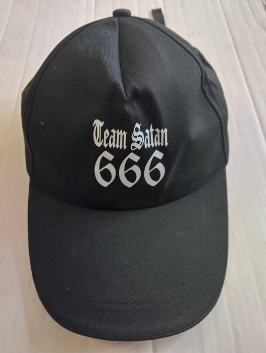 Шапки с  козирка