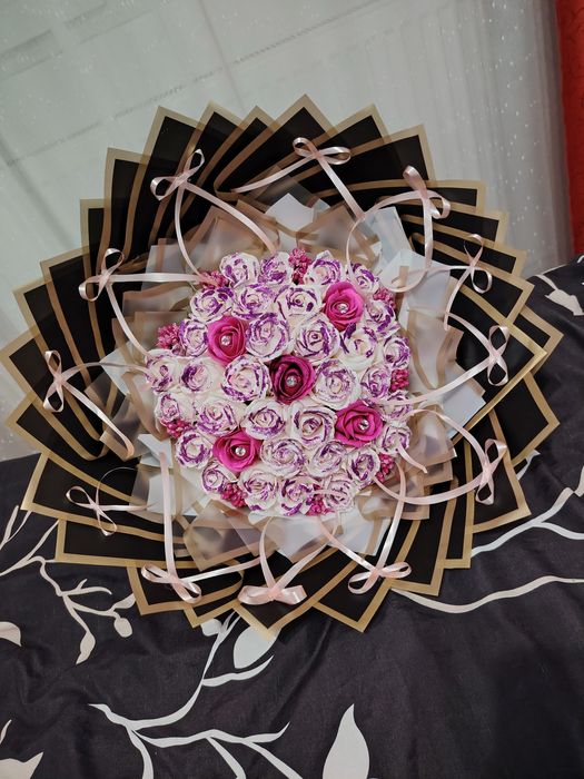 Buchet 37 trandafiri din săpun