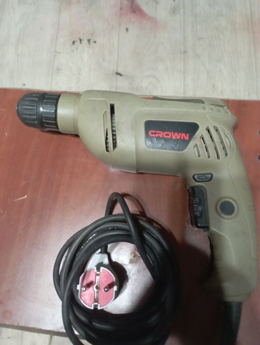 Продам дрель фирмы CROWN