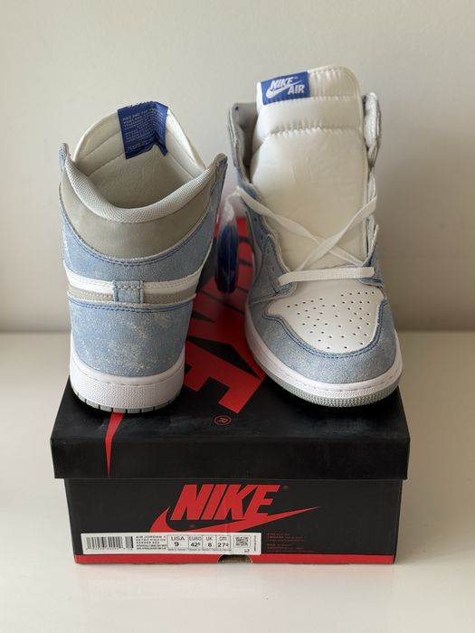 Air Jordan 1 Retro Hyper Royal