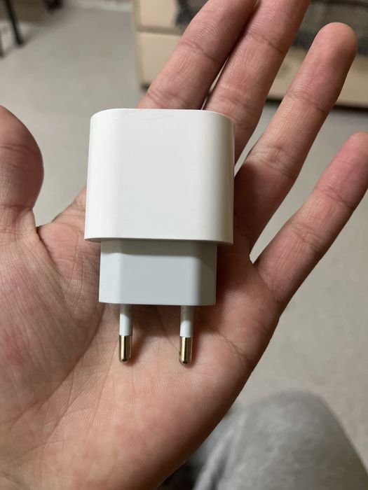 продам оригинальный адаптер apple