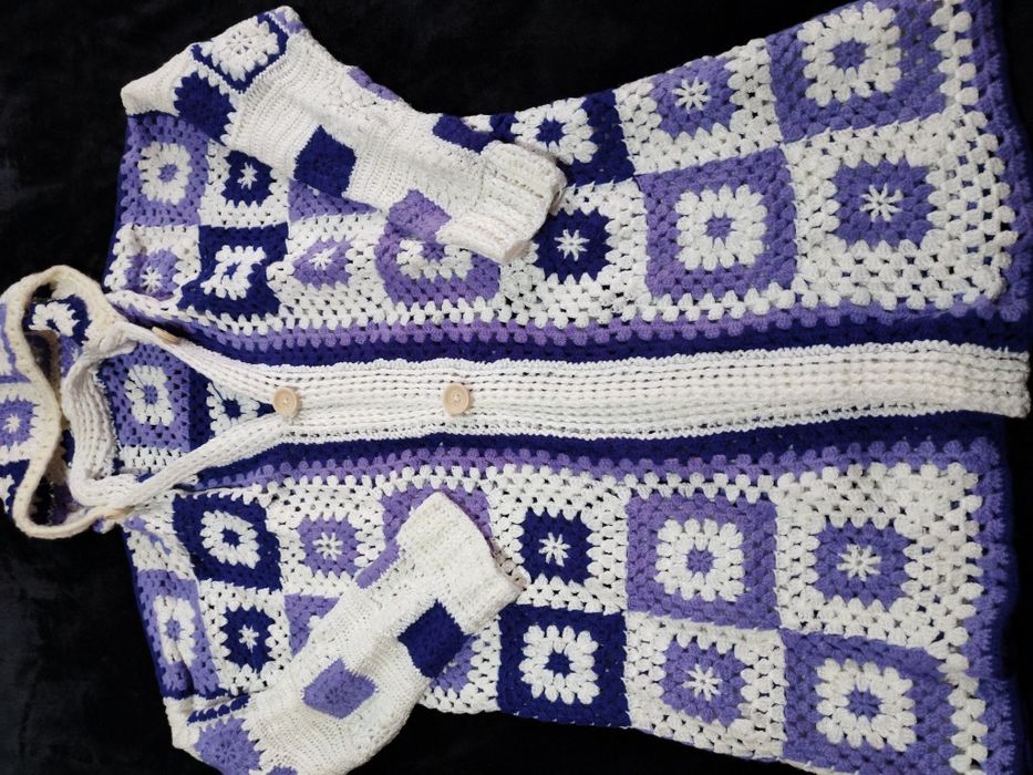 Cardigan lucrat manual