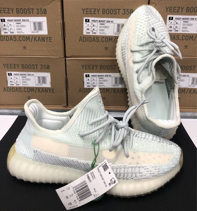 Yeezy 350 V2 Reflect Cloud White Boost Yeezy 350 White Cloud White