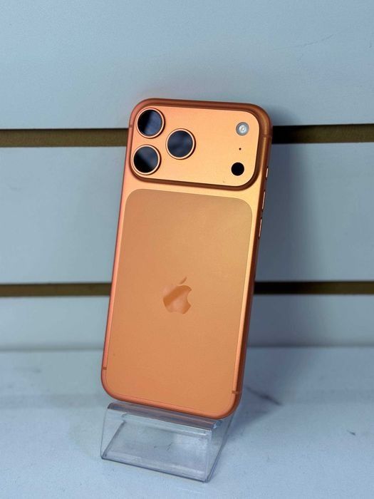 Обмен iPhone XR в корпусе 17 pro