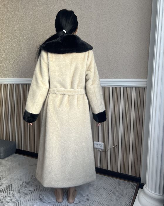 Продам длинную  эко шубу