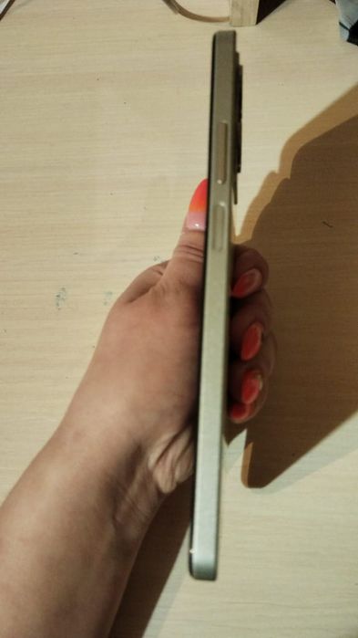 Смартфон реалми в хорошем состоянии