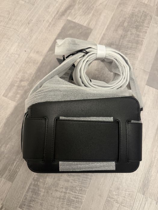 Дамска чанта Armani Exchange в черен цвят-НОВА