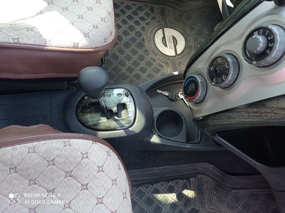 продам Тойота ярис