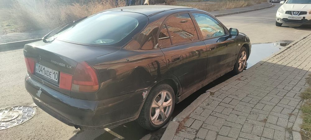 Mitsubishi Carisma