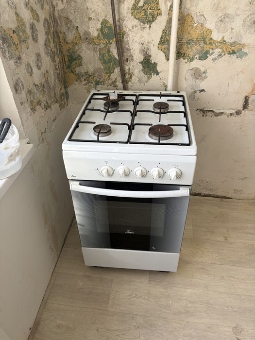 Продам газ плиту