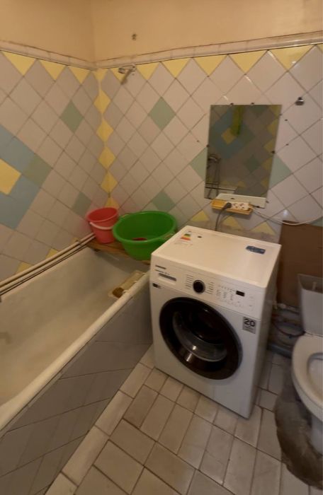 3/1/4 Кадышева базар! Яшнабад паспортный стол ! 67000 $