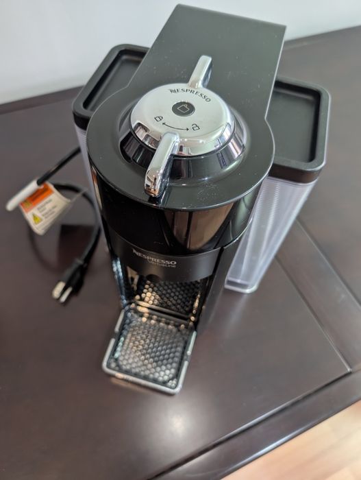 Продается капсульная кофемашина Nespresso Vertuo