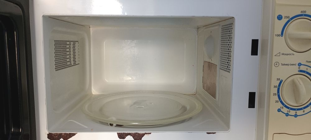 Продам на запчасть микроволновку