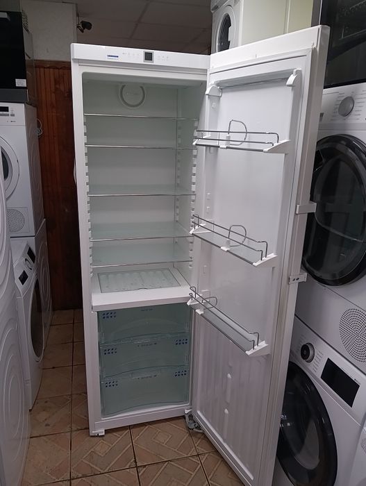 Голям хладилник, охладител Liebherr А+++  с 2 години гаранция!