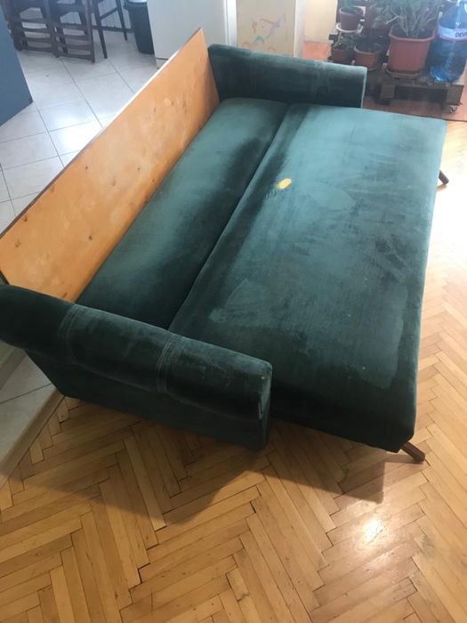 Винтидж диван в добро състояние