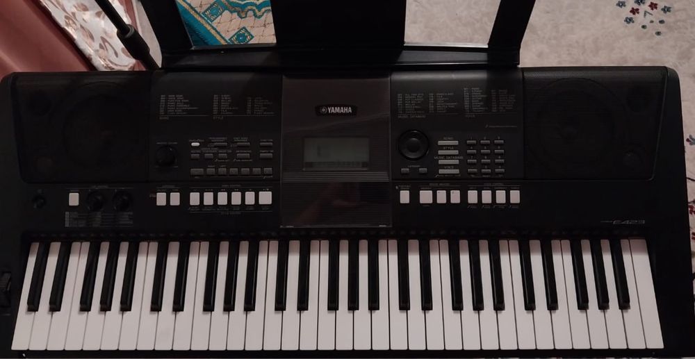 Продам синтезатор Yamaha