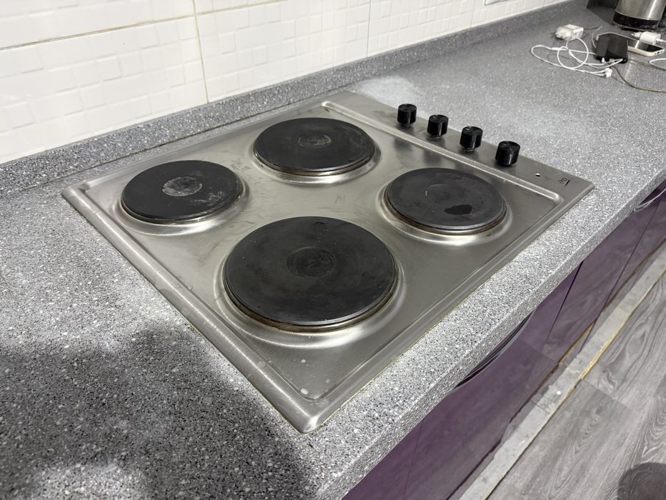 Электрическая плита продается