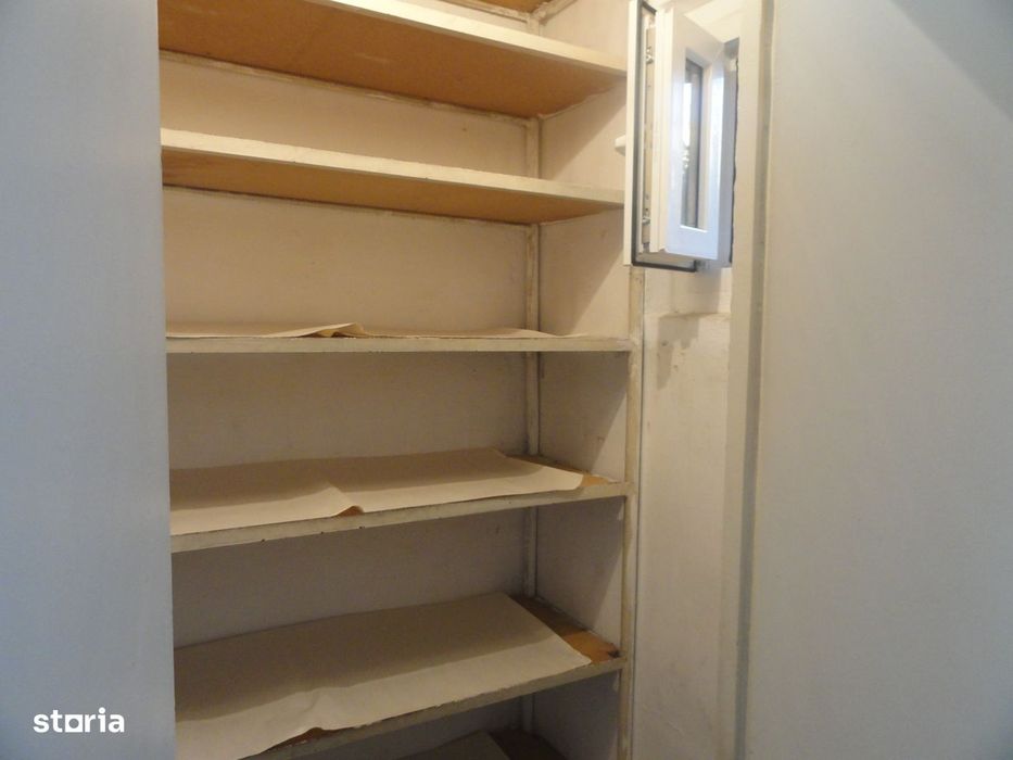 Apartament 4 camere, 2 bai, 2 balcoane, etaj 1, bloc reabilitat Vlaicu