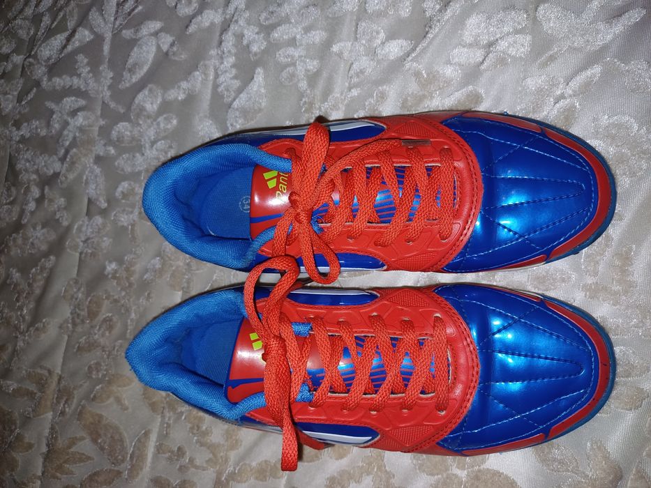 Adidasi fotbal Panter / Ghete fotbal 34