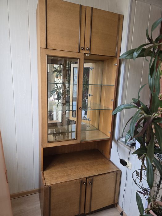 Шкаф из нескольких секций