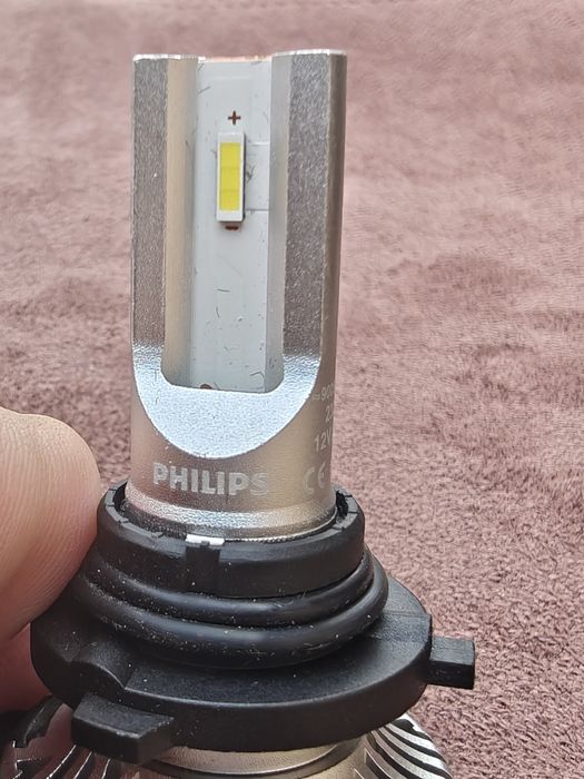 Лампы для автомобилей led Philips 9005/9006