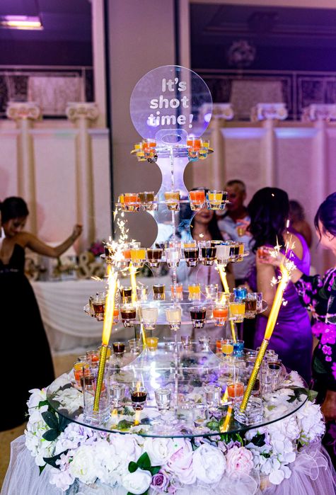 Suport tort shot-uri 96 buc plexiglas alb/transparent 95 cm inaltim