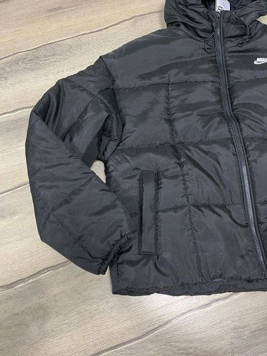 Дамско зимно яке Nike